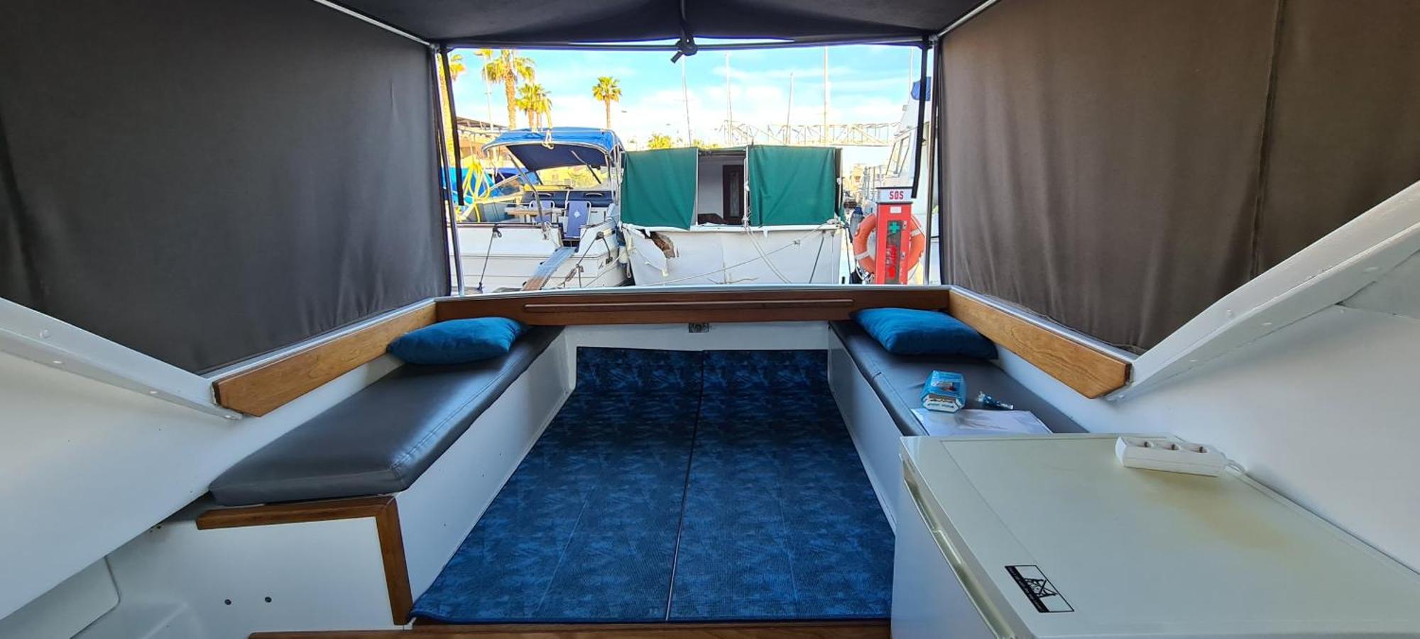 Cosy Boat Flat At * Barcelona